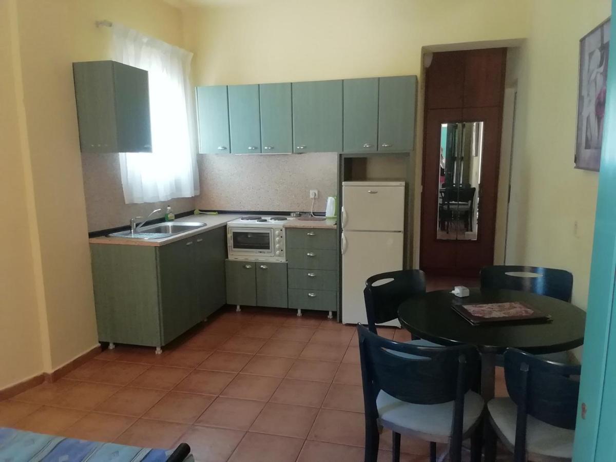 Poseidon Apartments Агиос-Гордиос Экстерьер фото