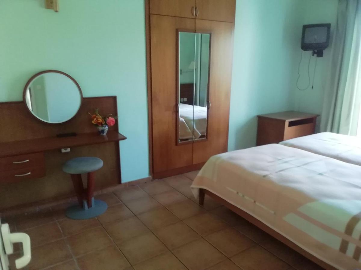 Poseidon Apartments Агиос-Гордиос Экстерьер фото
