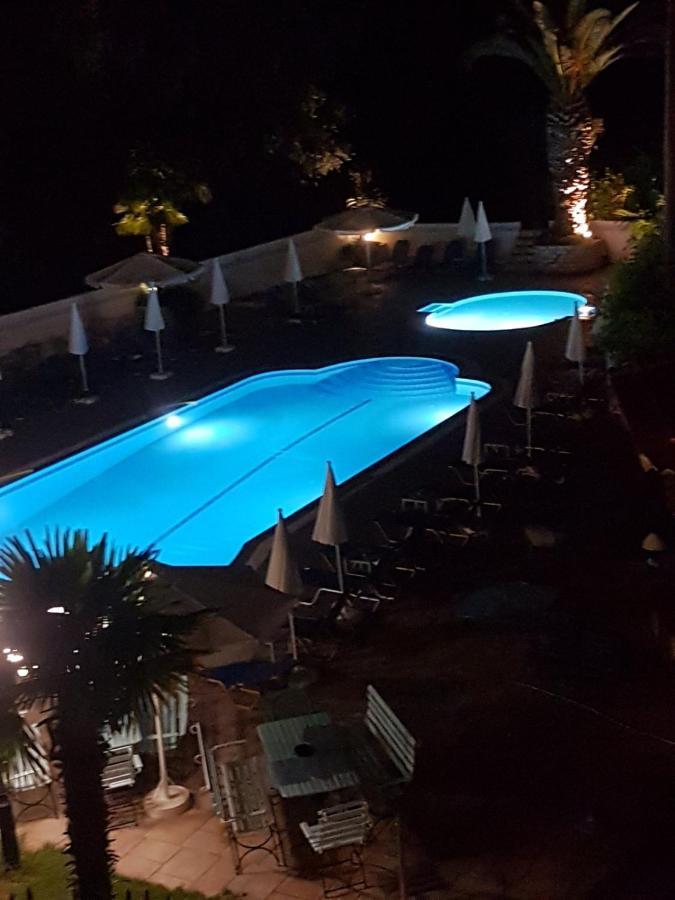 Poseidon Apartments Агиос-Гордиос Экстерьер фото